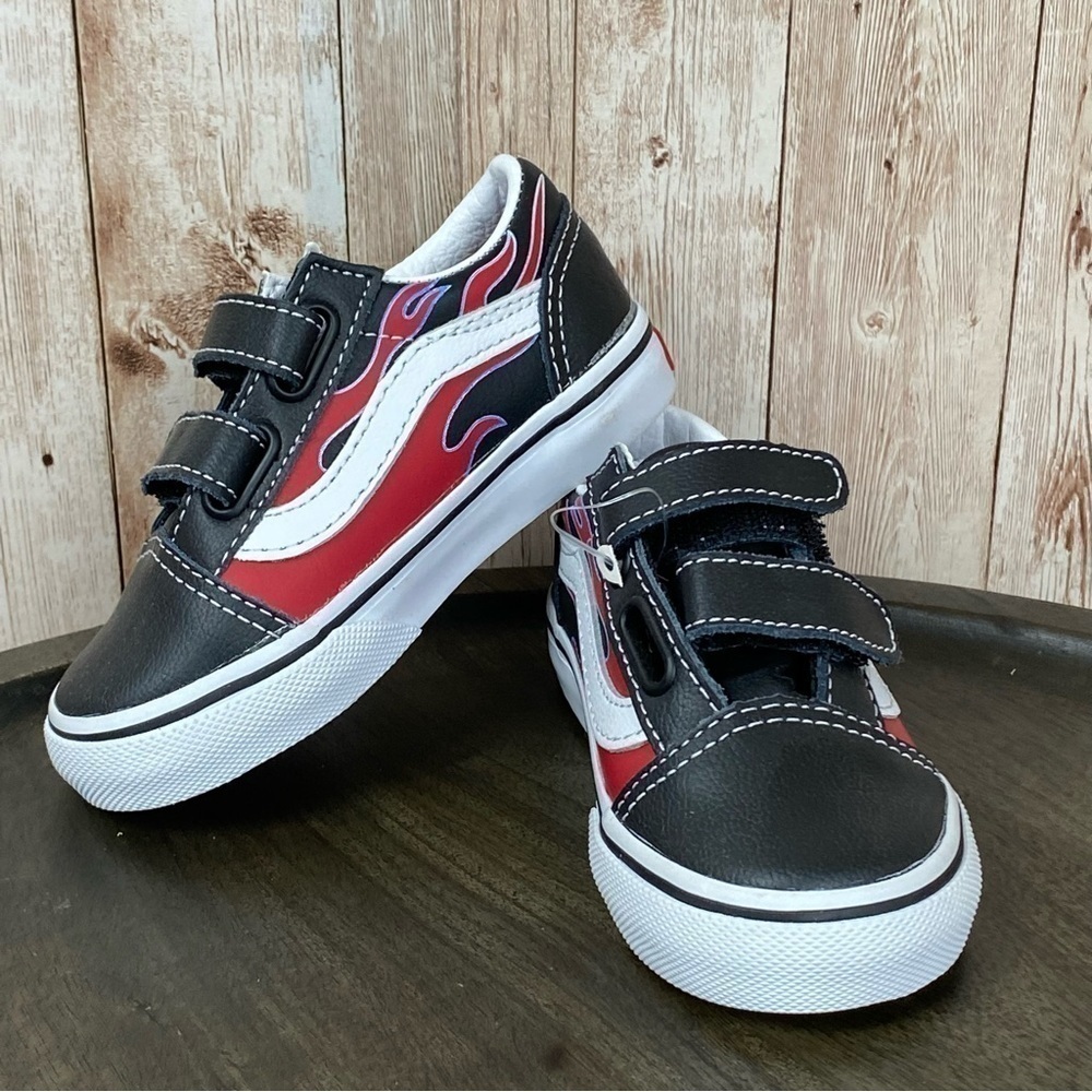 Vans Old Skool V Flames Sneaker Size 4 Toddler